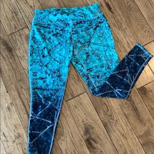 Full length yoga / athletic leggings